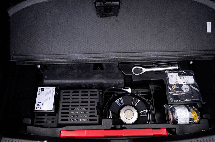 rangement mercedes a250e