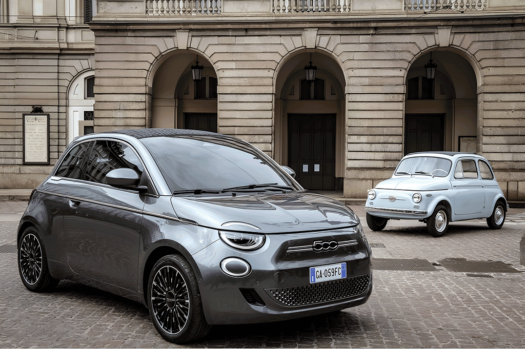 2 fiats 500 : la première génération et la dernière génération