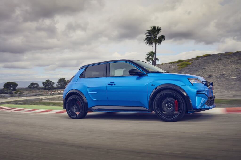 Alpine électrique en conduite sportive