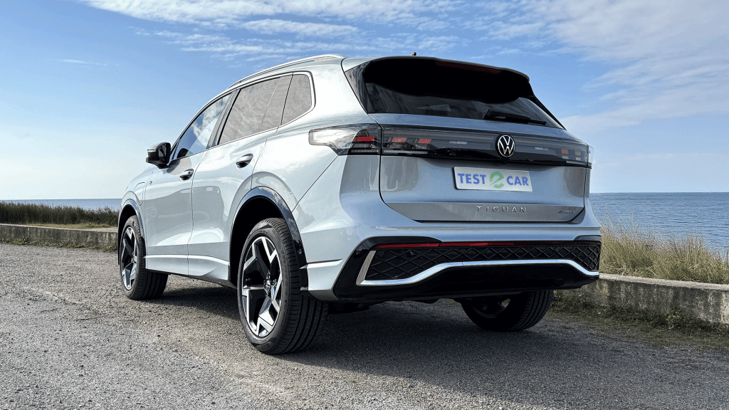 Volkswagen Tiguan vue de 3/4 arrière