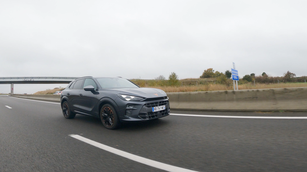 Cupra Terramar sur autoroute