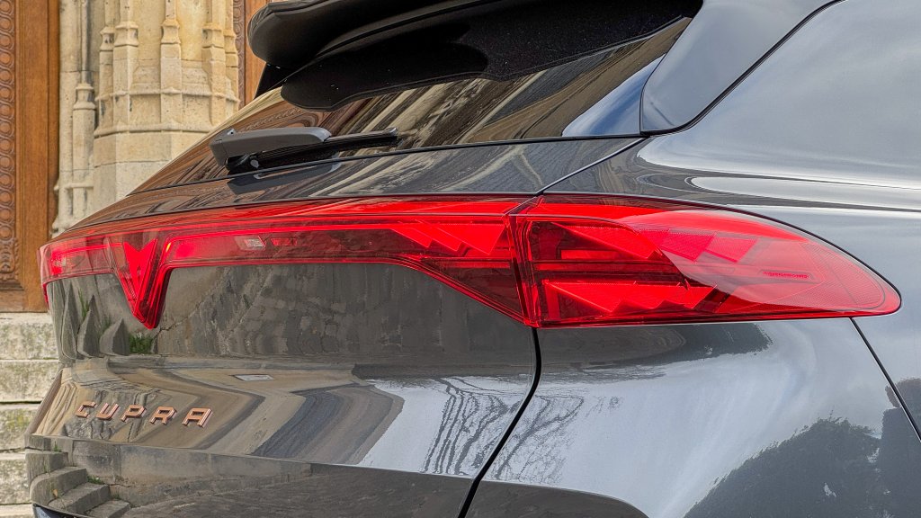 Cupra Terramar signature lumineuse arrière