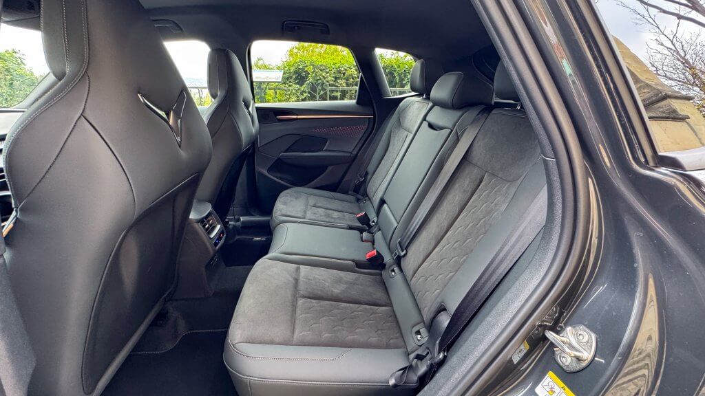 Habitabilité arrière Cupra Terramar