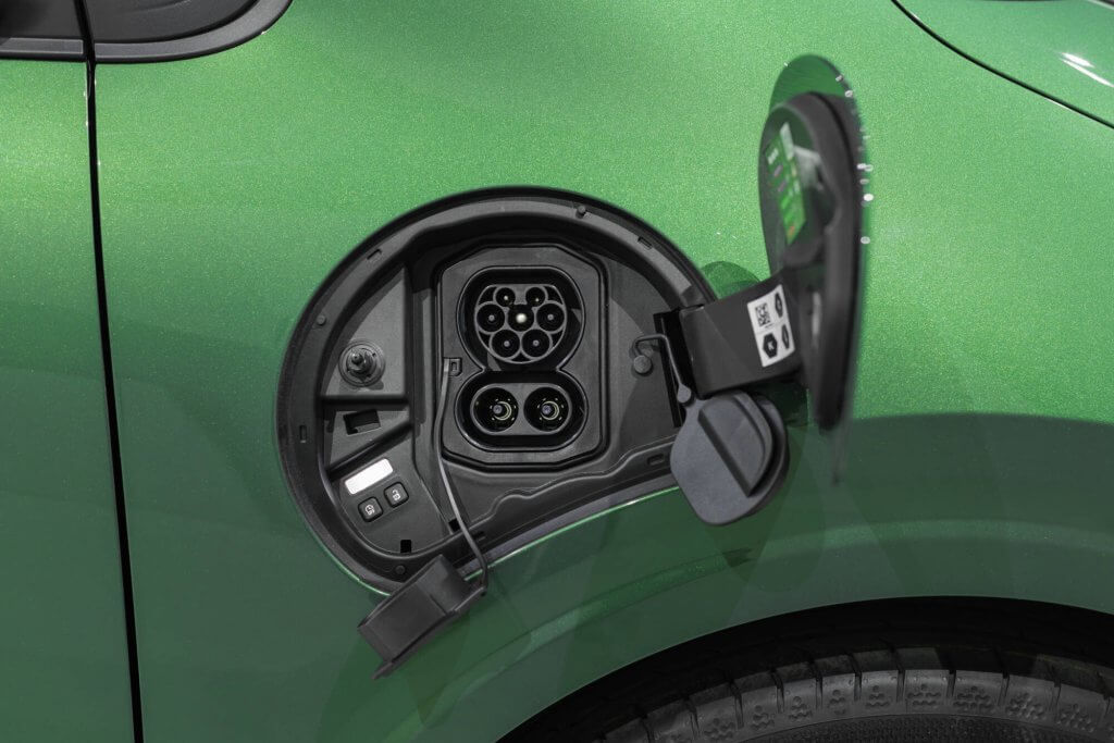 Twingo trappe de recharge extérieure