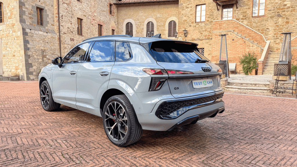 3/4 arrière de l'Audi Q3