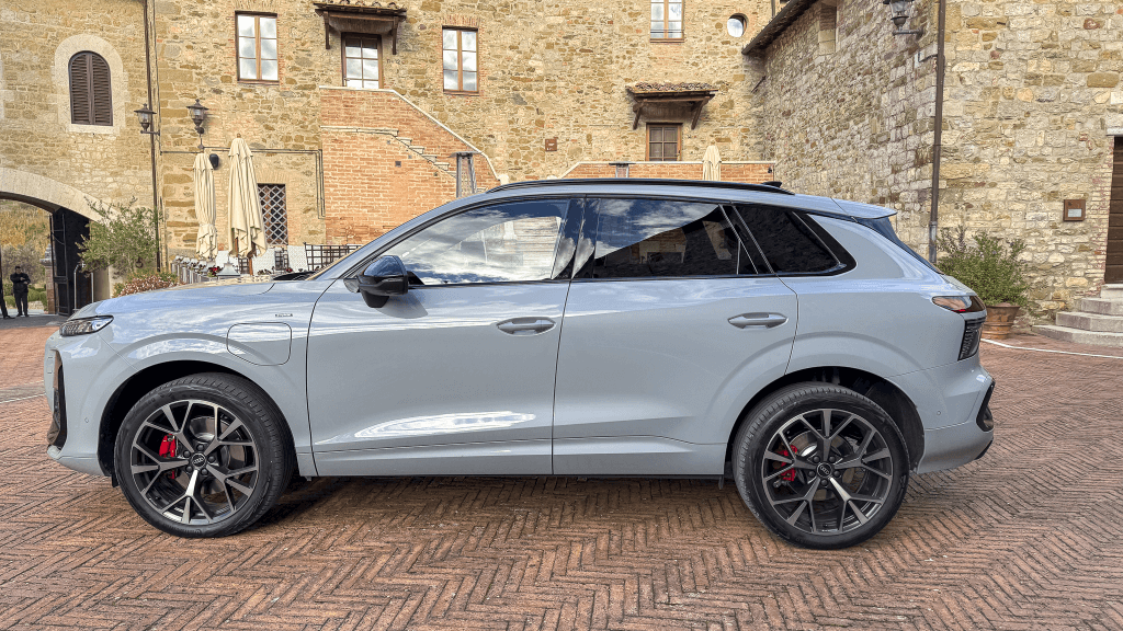 Audi Q3 vue latérale