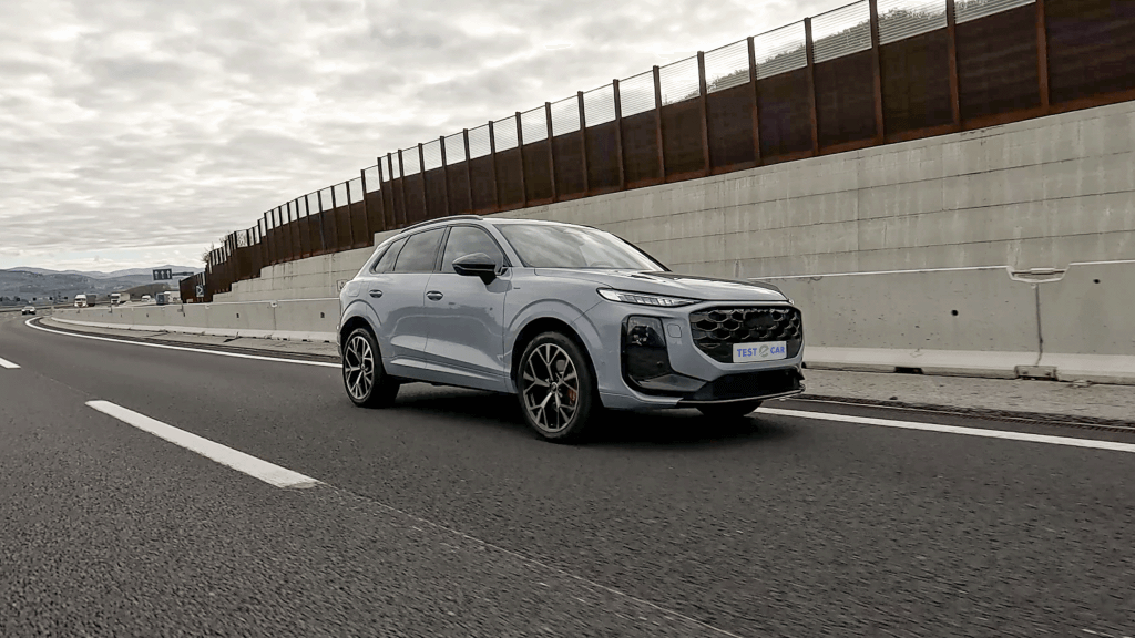 Nouvel Audi Q3 sur route