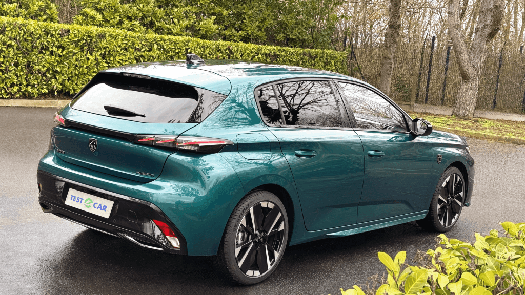 3/4 arrière de la nouvelle 308