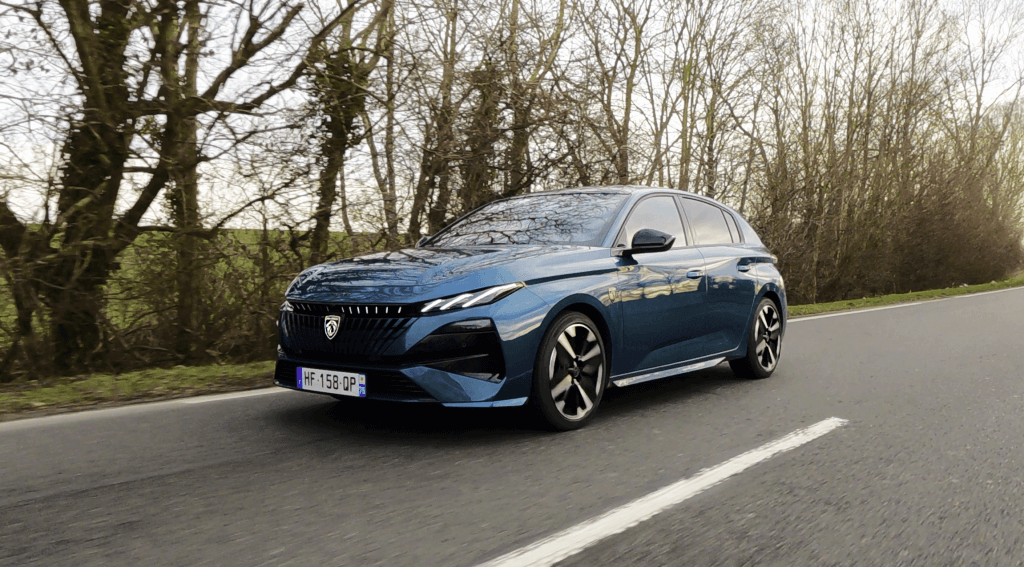 La nouvelle Peugeot 308 sur route