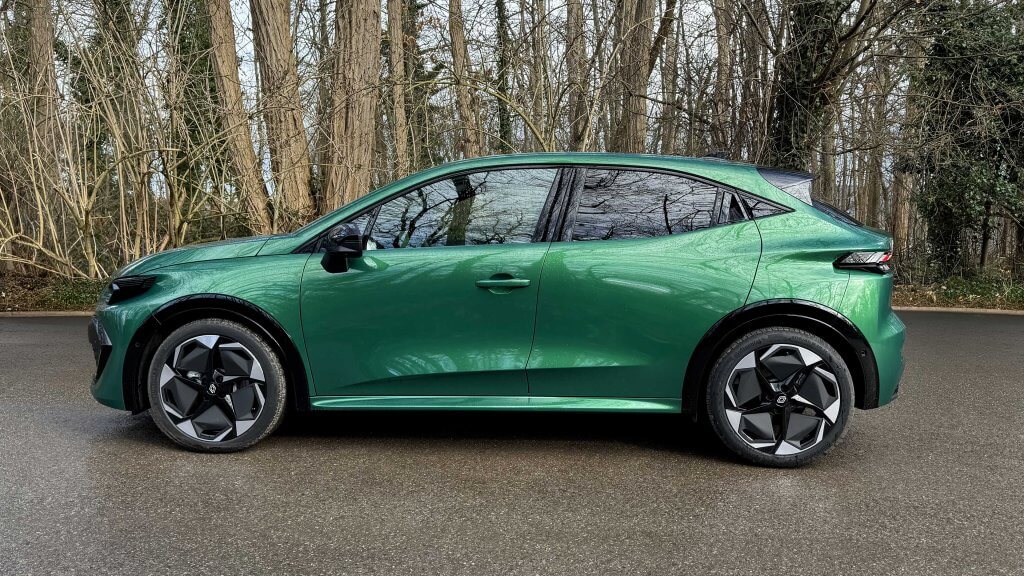 Profil de la nouvelle Clio 6