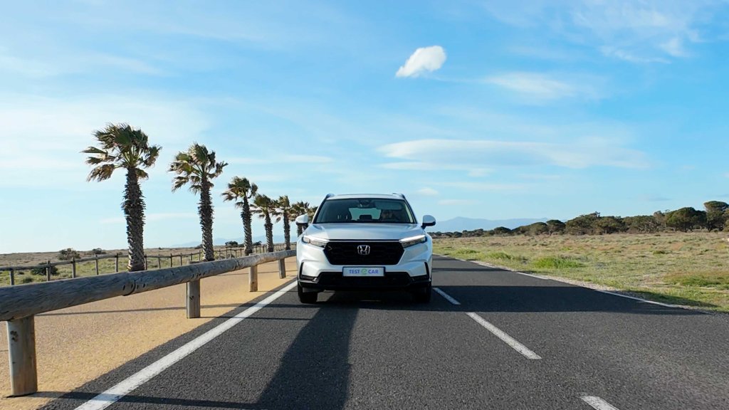 Honda CR-V sur la route