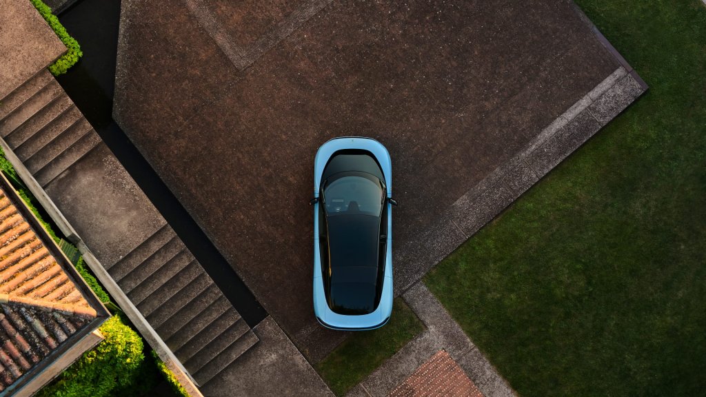 Ferrari Luce vue de haut