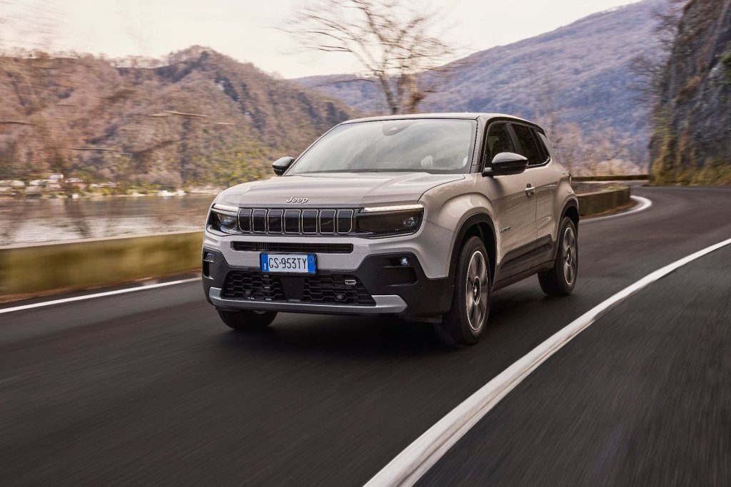 Jeep Avenger sur route