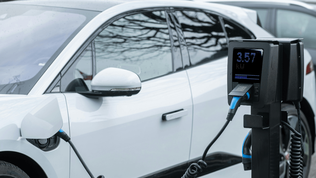 Voiture électrique en charge