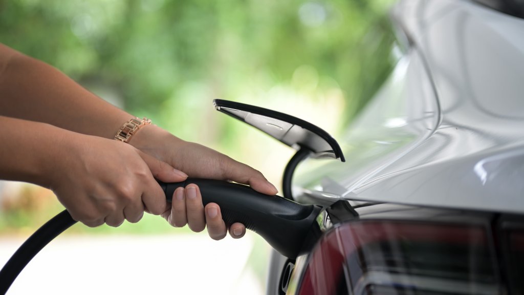 Voiture électrique câble de recharge