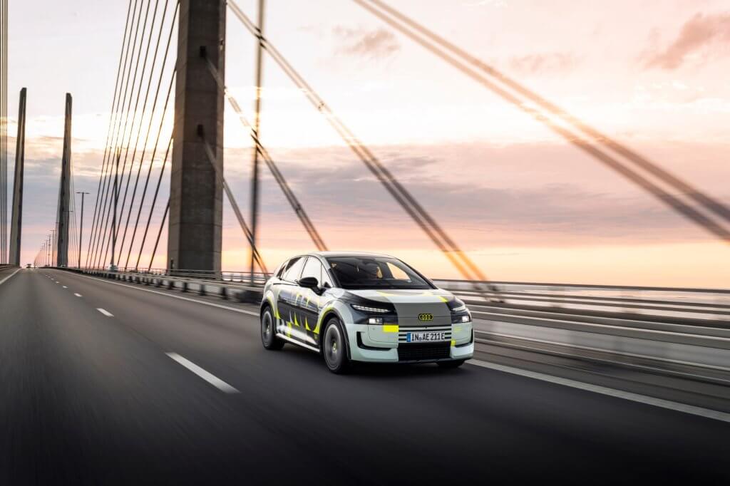 Audi A2 e-tron en roulage