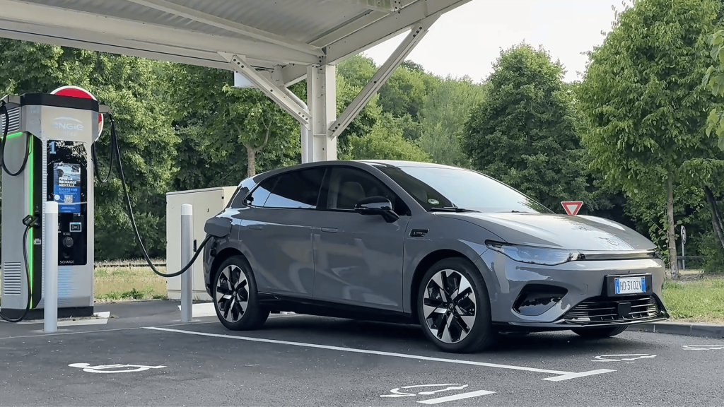 Leapmotor B05 en charge