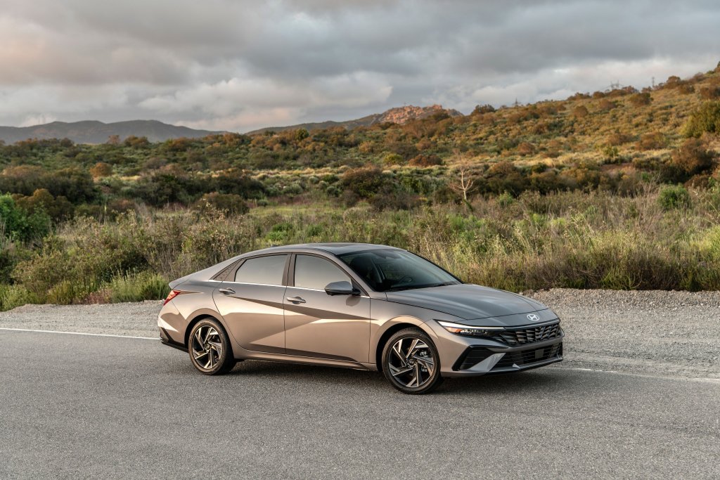 Hyundai Elantra côté droit