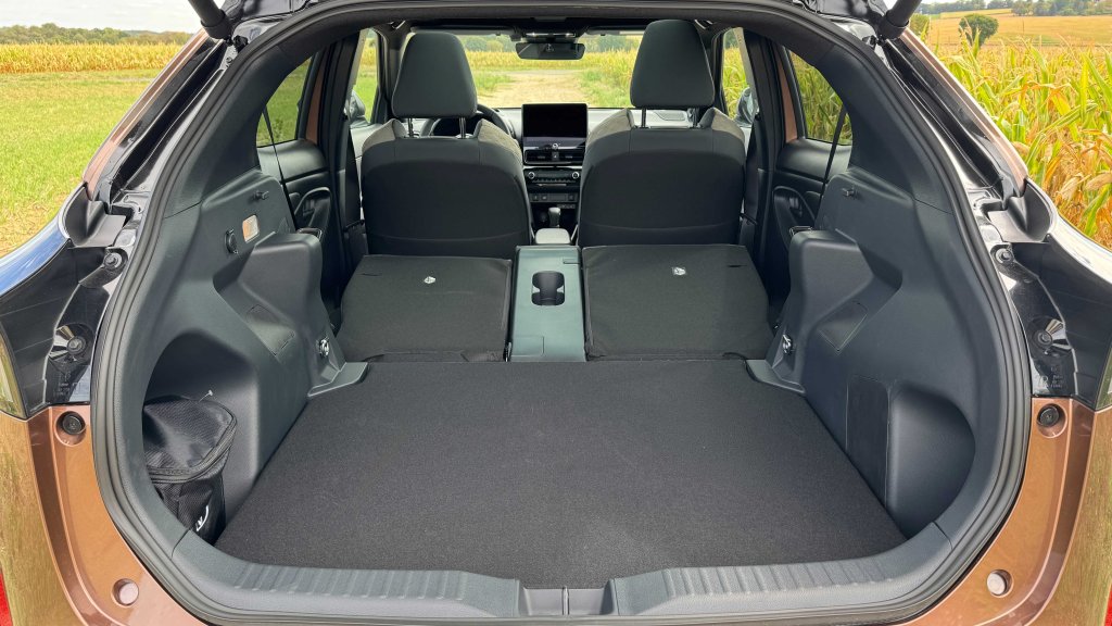 Toyota Yaris Cross banquette arrière rabattue