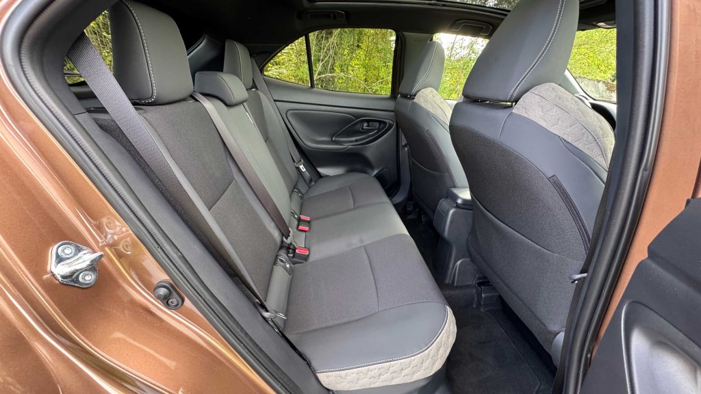 Places arrière Toyota Yaris Cross