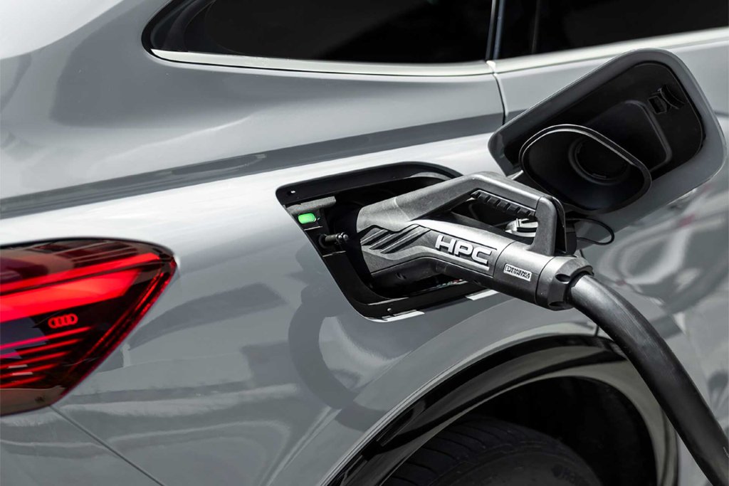 Audi Q4 e-tron en charge 