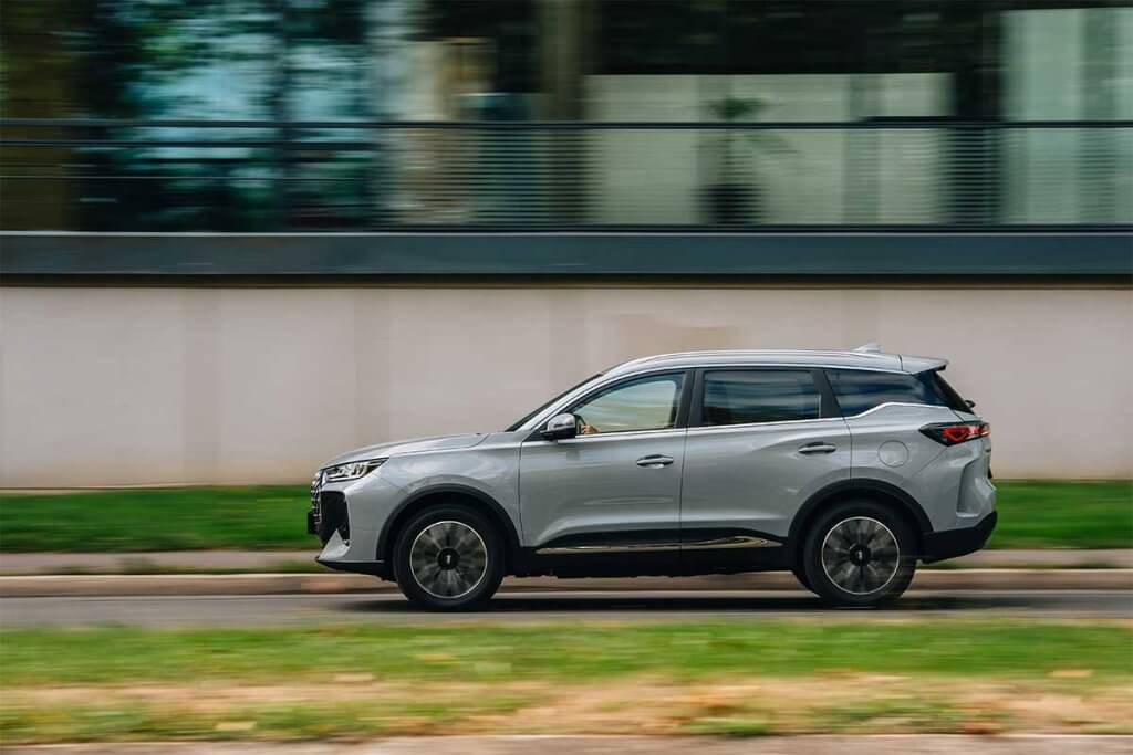 Chery Tiggo 7 de profil